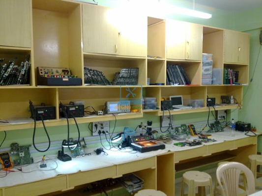 Cửa hàng sửa máy tính uy tín tại HCM