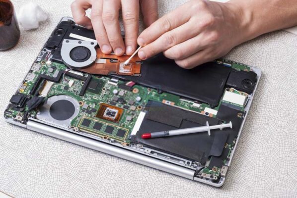 Khi nào cần đến dịch vụ sửa Laptop tại nhà Dĩ An?